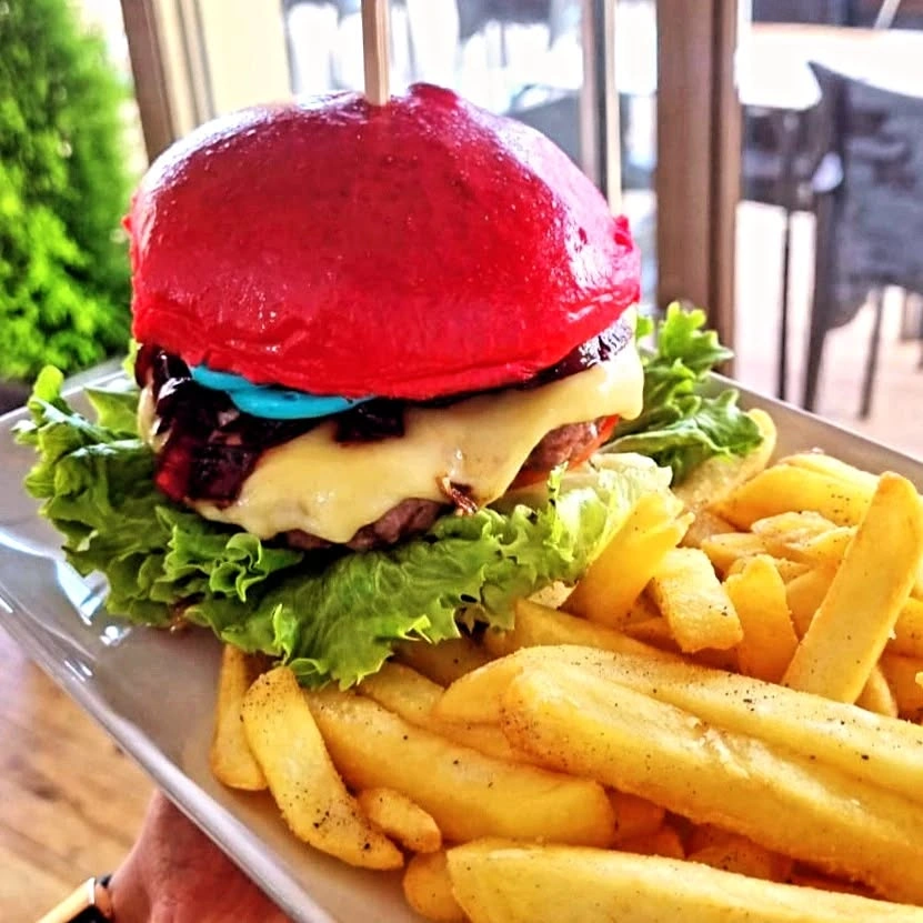 hamburguesa-pan-rojo-jonny-russo-comida-italiana-tenerife